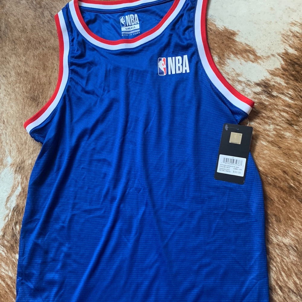 Mens basketball jersey, size S, brand new
